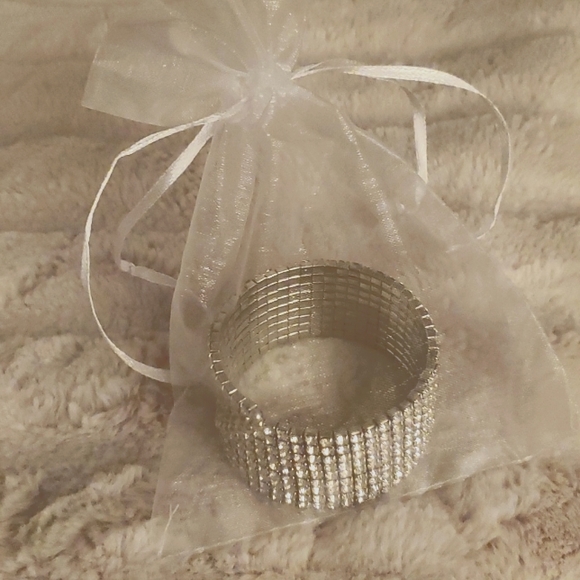 Cuff Bracelet - Picture 7 of 7